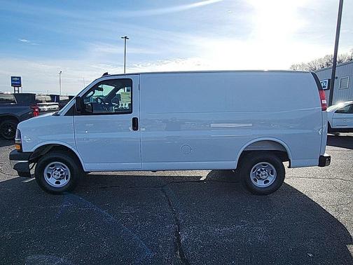 Summit White 2025 Chevrolet Express 2500 LT