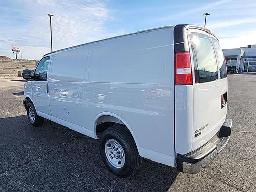 Summit White 2025 Chevrolet Express 2500 LT