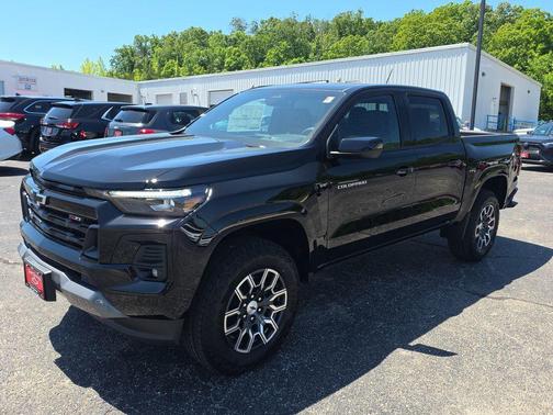 Black 2026 Chevrolet Colorado Z71