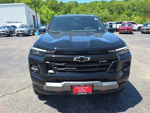 Black 2026 Chevrolet Colorado Z71