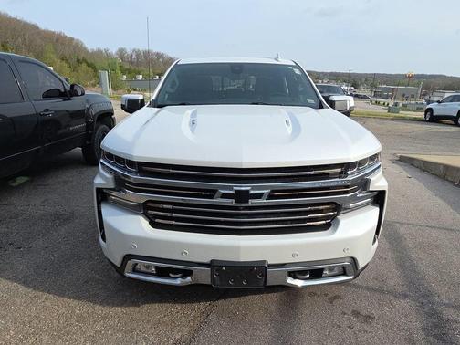 Iridescent Pearl Tricoat 2019 Chevrolet Silverado 1500 High Country