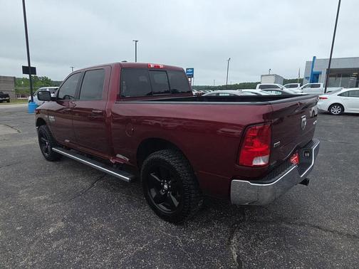 Delmonico Red Pearlcoat 2019 RAM 1500 SLT