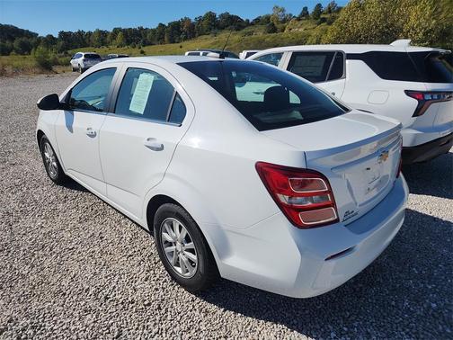 2020 Chevrolet Sonic FWD Sedan LT
