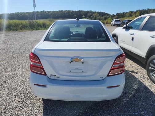 2020 Chevrolet Sonic FWD Sedan LT
