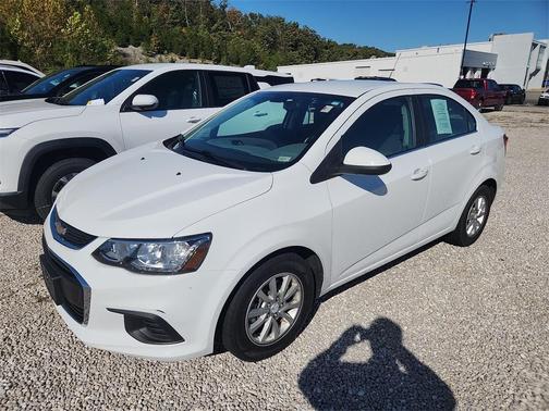 2020 Chevrolet Sonic FWD Sedan LT
