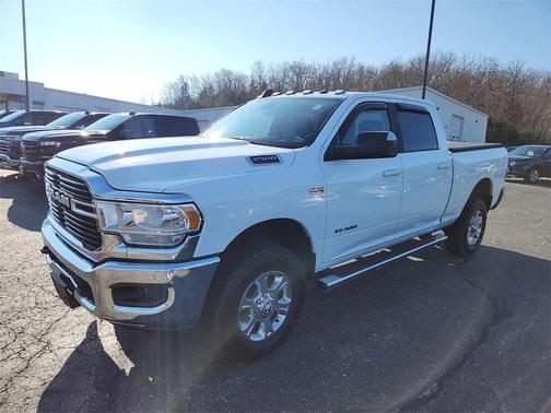 2020 RAM 2500 Big Horn Crew Cab 4X4 6'4' Box