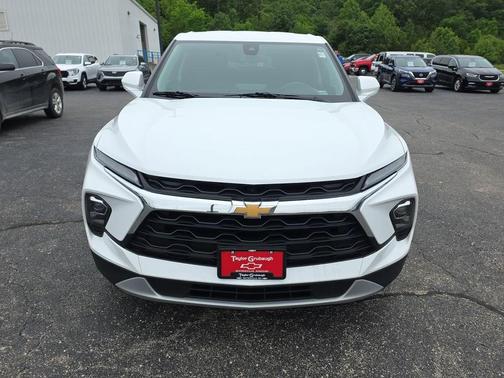 Summit White 2025 Chevrolet Blazer 2LT