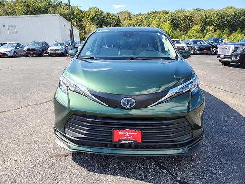 2021 Toyota Sienna LE