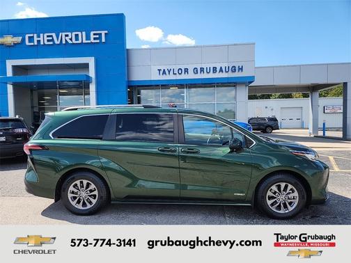 2021 Toyota Sienna LE