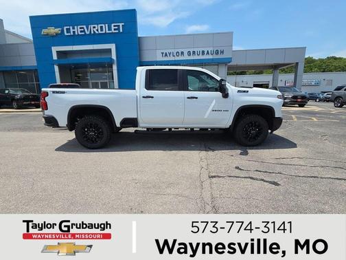 Summit White 2026 Chevrolet Silverado 3500 LT