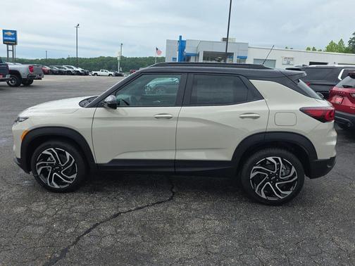 White Sands 2026 Chevrolet Trailblazer RS