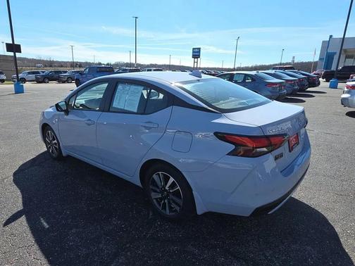 2024 Nissan Versa 1.6 SV