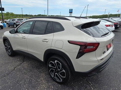 White Sands 2026 Chevrolet Trax FWD 2RS
