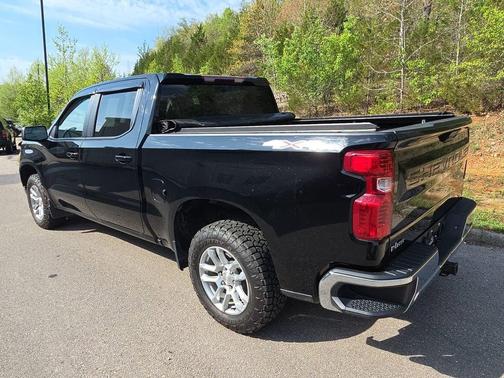 Black 2022 Chevrolet Silverado 1500 LT
