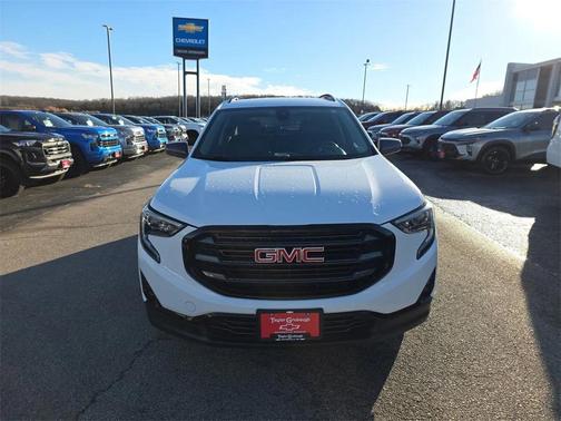 2020 GMC Terrain SLT