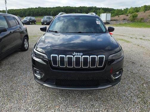 Diamond Black Crystal Pearlcoat 2019 Jeep Cherokee Limited