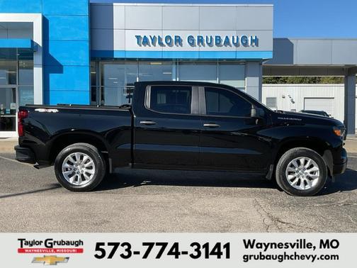 Black 2022 Chevrolet Silverado 1500 Custom