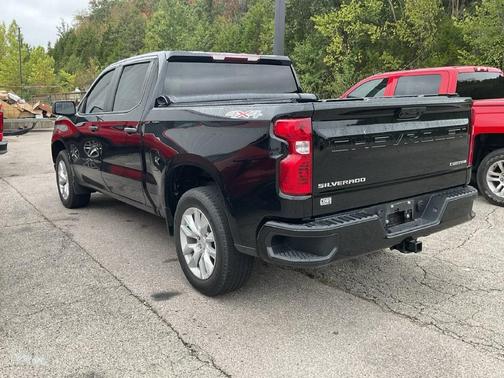 Black 2022 Chevrolet Silverado 1500 Custom