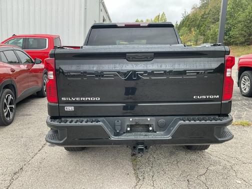 Black 2022 Chevrolet Silverado 1500 Custom