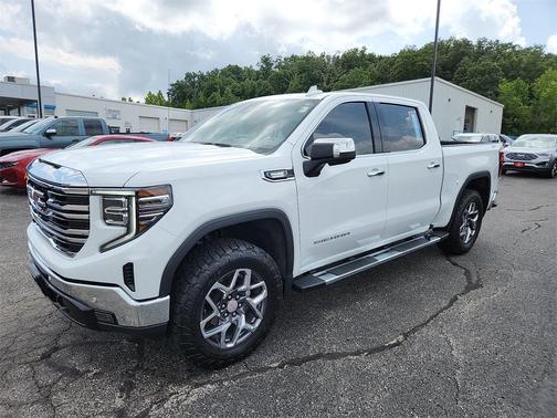 2025 GMC Sierra 1500 SLT