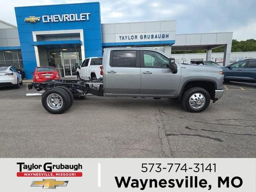 Sterling Gray Metallic 2026 Chevrolet Silverado 3500 LT