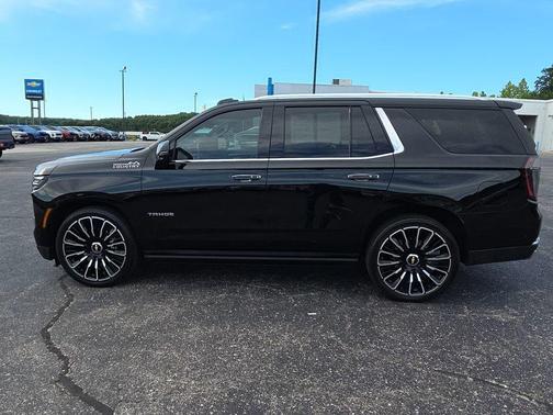 Black 2025 Chevrolet Tahoe 4WD High Country