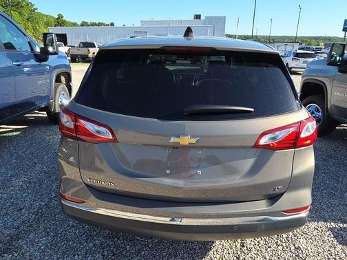 Pepperdust Metallic 2018 Chevrolet Equinox LT