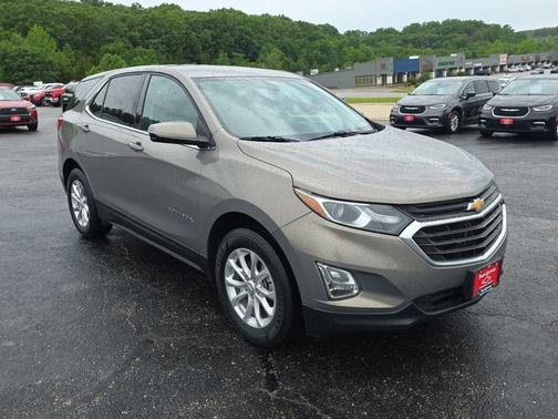Pepperdust Metallic 2018 Chevrolet Equinox LT