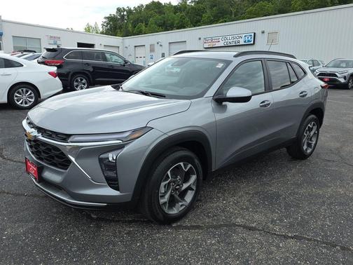 Sterling Gray Metallic 2026 Chevrolet Trax LT