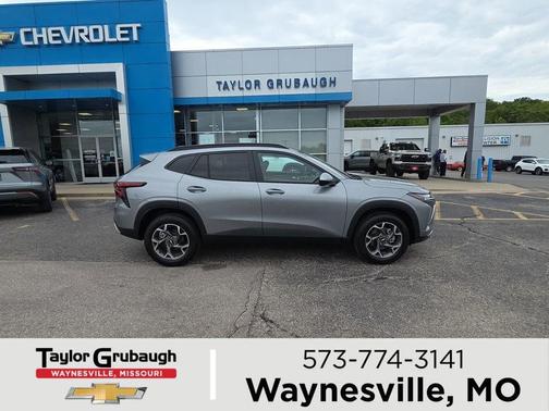 Sterling Gray Metallic 2026 Chevrolet Trax LT