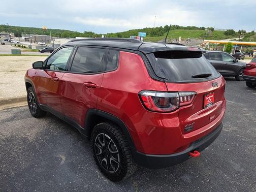 2025 Jeep Compass Trailhawk