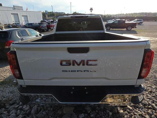 Summit White 2025 GMC Sierra 2500 Pro