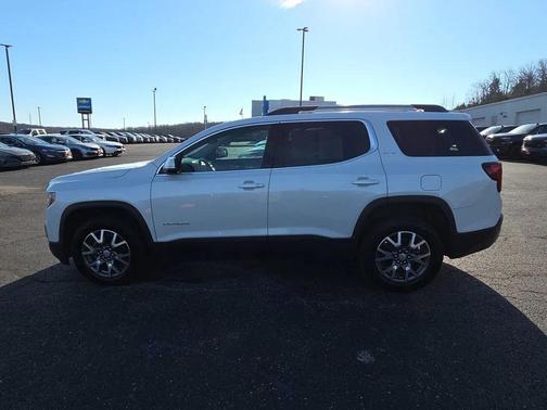 2023 GMC Acadia AWD SLT