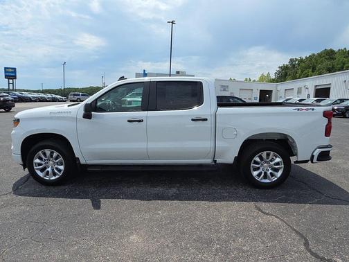 Summit White 2026 Chevrolet Silverado 1500 Custom