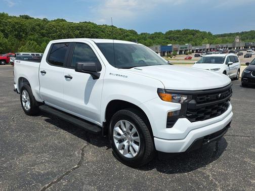 Summit White 2026 Chevrolet Silverado 1500 Custom