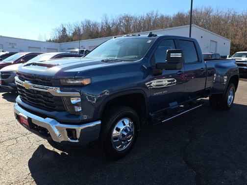 Lakeshore Blue Metallic 2026 Chevrolet Silverado 3500 LT