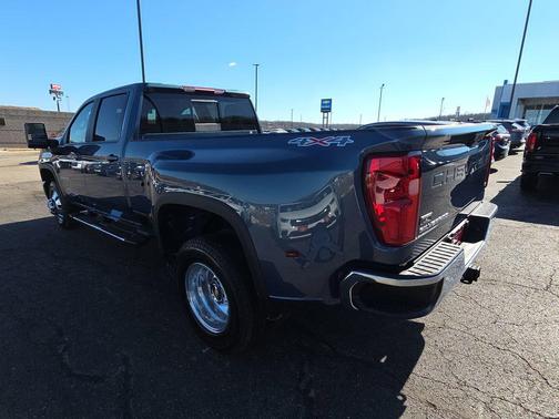 Lakeshore Blue Metallic 2026 Chevrolet Silverado 3500 LT