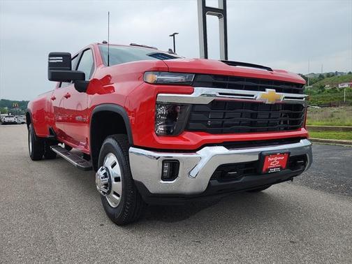 2025 Chevrolet Silverado 3500 LT