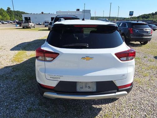 Summit White 2022 Chevrolet Trailblazer LT