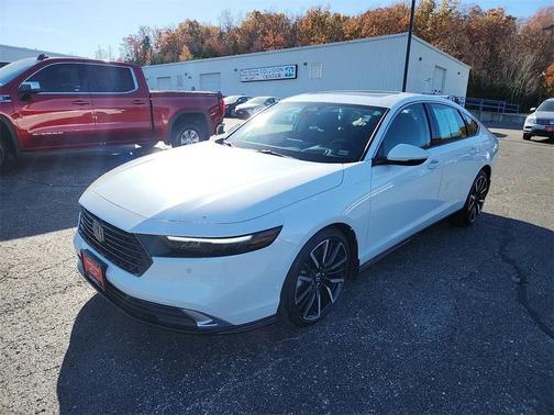 2025 Honda Accord Hybrid Touring