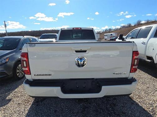 2024 RAM 3500 Laramie Crew Cab 4x4 8' Box