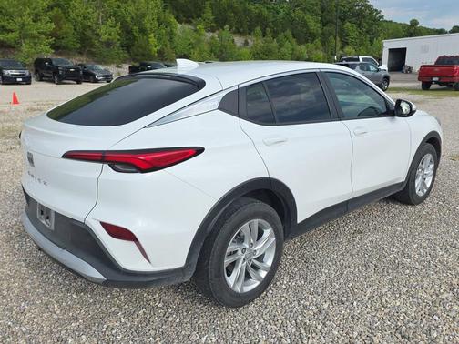Summit White 2024 Buick Envista Preferred FWD