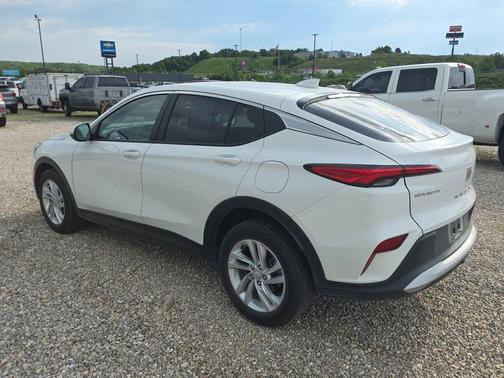 Summit White 2024 Buick Envista Preferred FWD