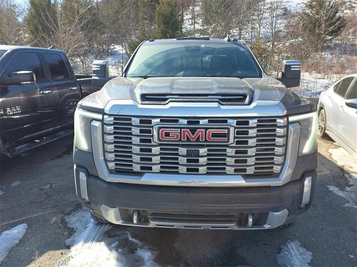 2024 GMC Sierra 2500 Denali