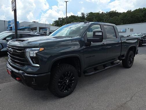 Cypress Gray 2026 Chevrolet Silverado 2500 LT