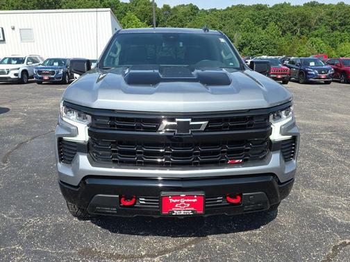 Sterling Gray Metallic 2026 Chevrolet Silverado 1500 LT Trail Boss