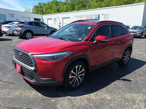 Barcelona Red Metallic 2022 Toyota Corolla Cross XLE