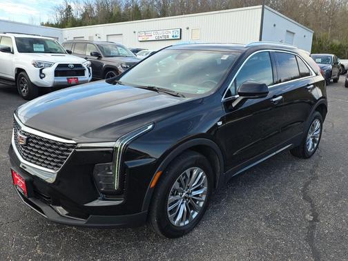 Stellar Black Metallic 2024 Cadillac XT4 Premium Luxury