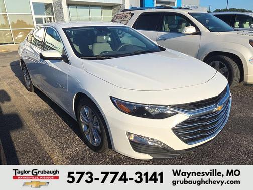 Summit White 2024 Chevrolet Malibu FWD 1LT
