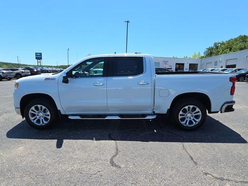 Polar White Tricoat 2026 Chevrolet Silverado 1500 LTZ
